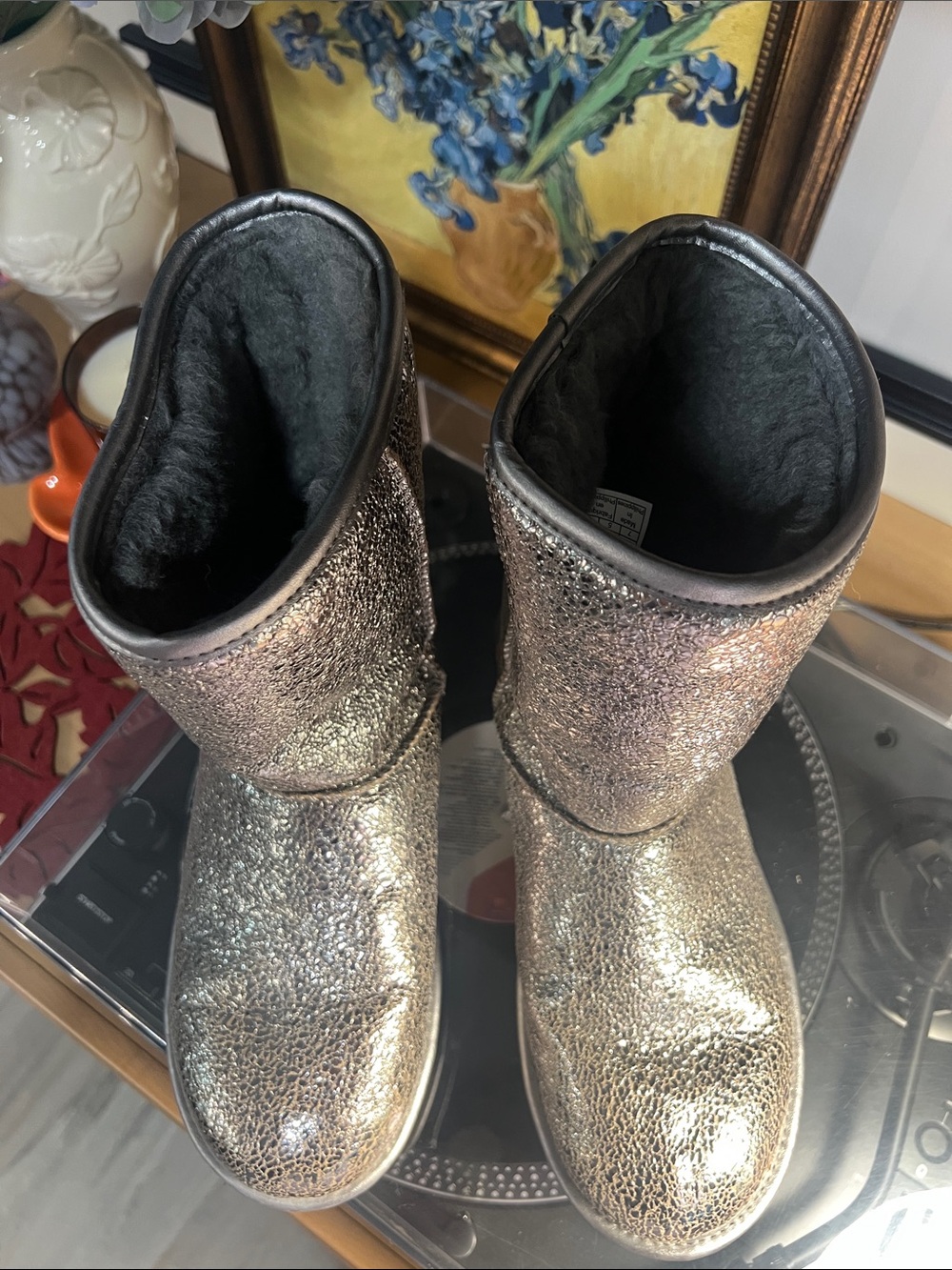 UGG Women’s Metallic Silver Classic Short Boot - Picture 6 of 7